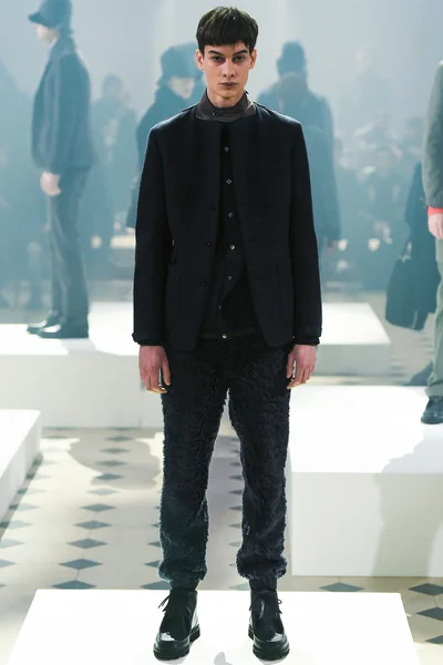 Look 15